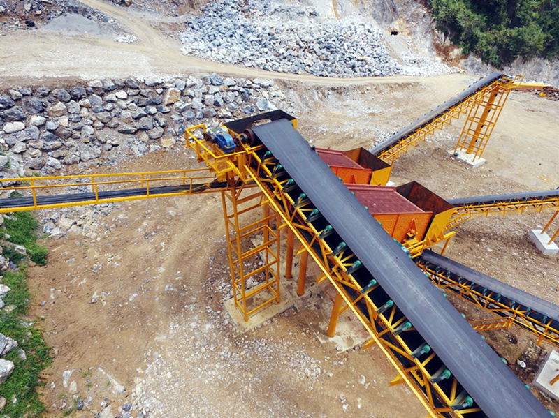 200TPH石灰石生產(chǎn)線(xiàn)破碎機(jī)設(shè)備配置價(jià)格和工藝流程設(shè)計(jì)方案