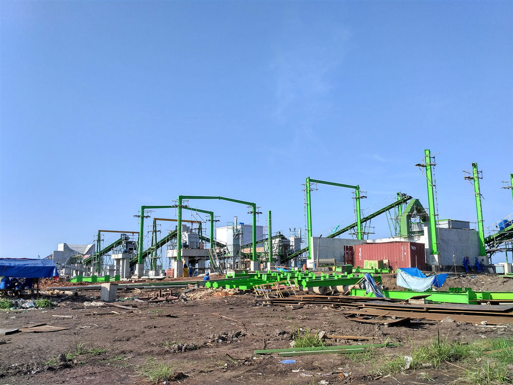 <b>生產(chǎn)破碎機(jī)的廠家提供時(shí)產(chǎn)300噸石灰?guī)r生產(chǎn)線設(shè)備選型技術(shù)方案</b>