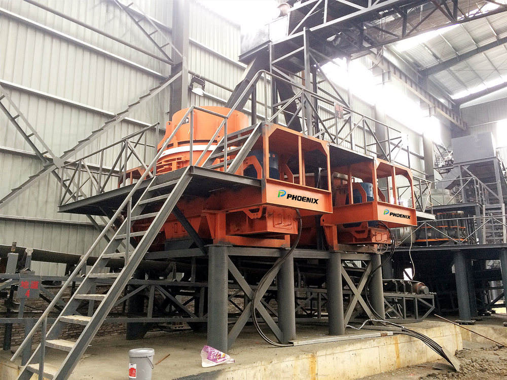 每小時(shí)300噸花崗巖制砂生產(chǎn)線的破碎機(jī)型號(hào)如何選?