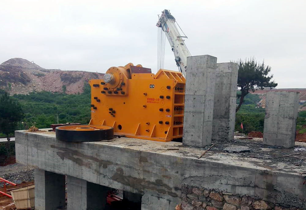 顎破的動(dòng)顎護(hù)板如何拆除和安裝