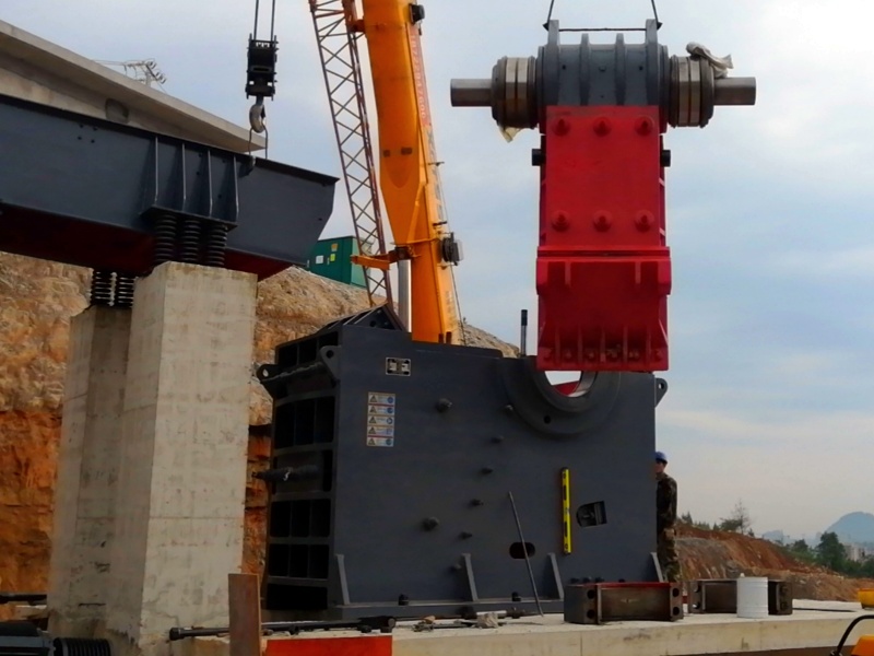 PE顎式破碎機 PE顎式破碎機