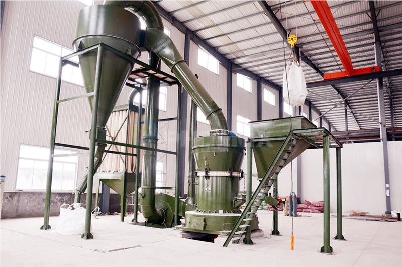 擺式磨粉機現(xiàn)場圖