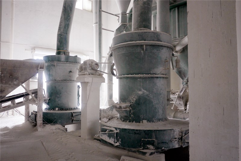 磨粉機現(xiàn)場