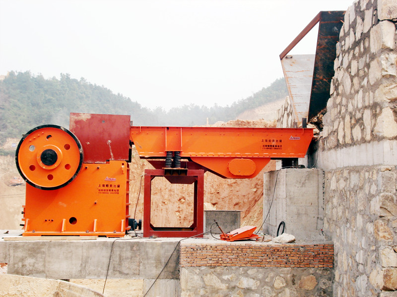 破碎機(jī)現(xiàn)場(chǎng)