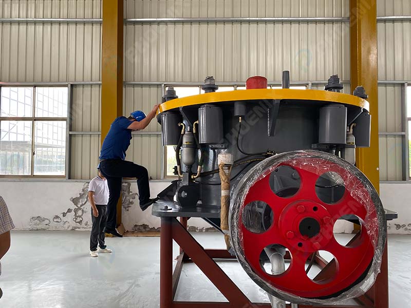 復(fù)合液壓圓錐破碎機