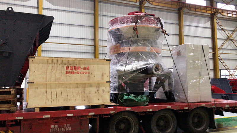 單缸液壓圓錐破碎機裝車完畢 單缸液壓圓錐破碎機裝車完畢