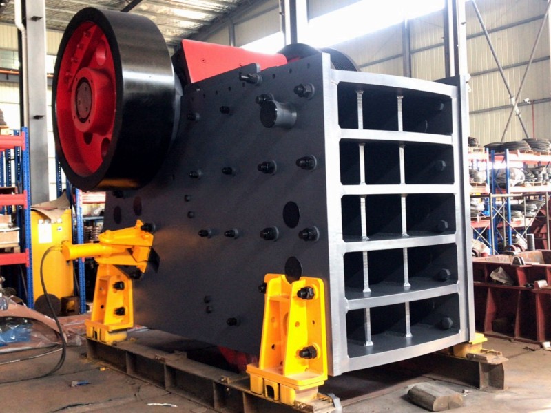 大型鐵礦石破碎機設備選擇指南:如何挑選最適合的破碎機