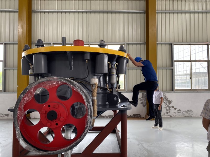 圓錐破碎機(jī)