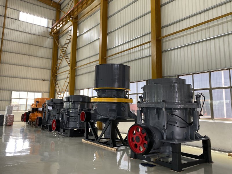 水泥塊破碎機(jī)都有哪些設(shè)備？全面解析與高效配置指南