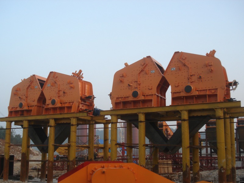 反擊式破碎機(jī)