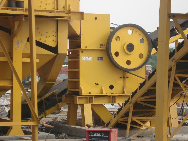 安全至上：顎式破碎機(jī)標(biāo)準(zhǔn)化操作規(guī)程詳解與最佳實(shí)踐